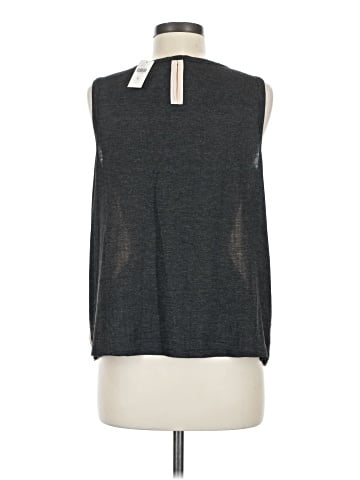 Tiny Sleeveless Blouse (view 2)