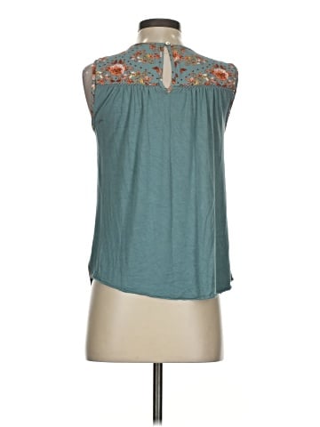Daniel Rainn Sleeveless T-Shirt (view 2)