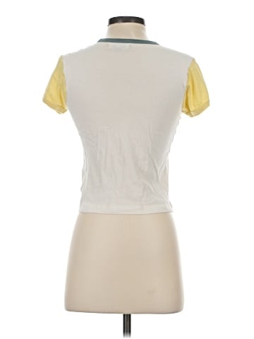 Rivet & Thread Short Sleeve T-Shirt (view 2)