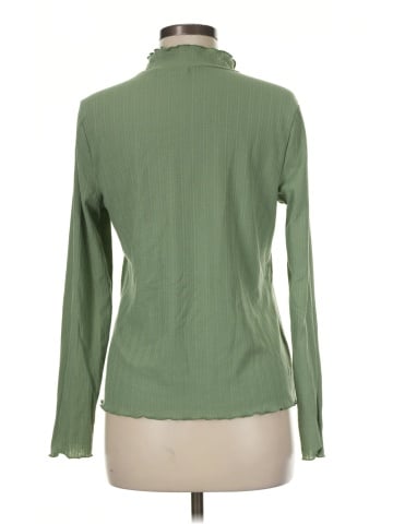 89th & Madison Long Sleeve Turtleneck (view 2)