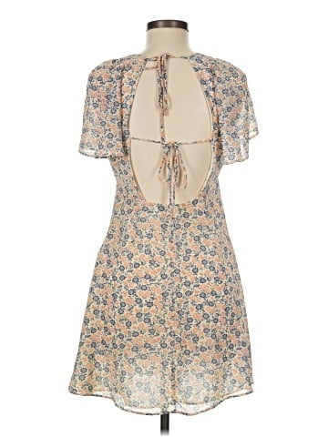 Urban Outfitters Casual Dress (view 2)