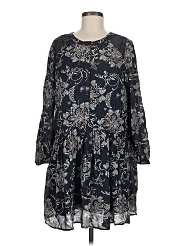 Hinge Casual Dress (view 1)