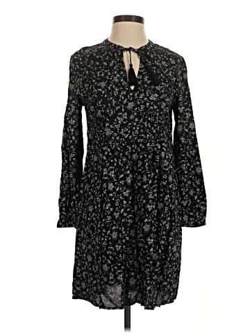 Old Navy Casual Dress (view 1)