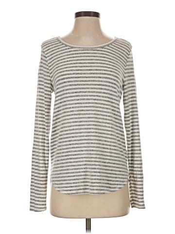 Old Navy Pullover Sweater (view 1)
