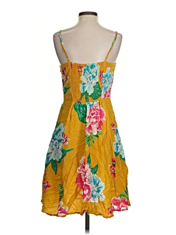Old Navy Casual Dress (view 2)