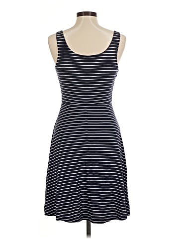 Old Navy Casual Dress (view 2)