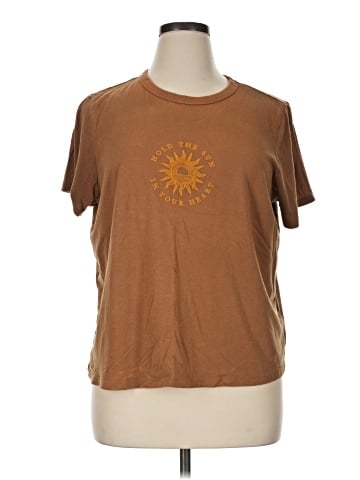 Old Navy Short Sleeve T-Shirt (view 1)