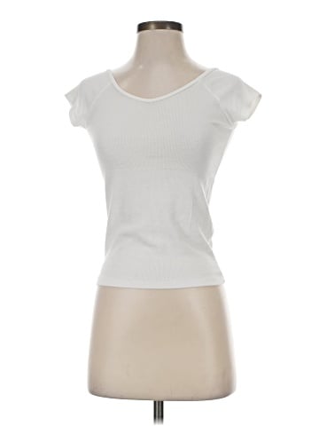 American Eagle Outfitters Sleeveless T-Shirt (view 1)