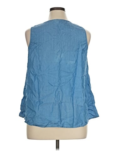 Crown & Ivy Tank Top (view 2)