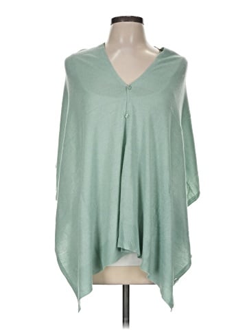 Simply Noelle Poncho (view 1)