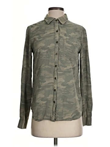 Maurices Long Sleeve Button-Down Shirt (view 1)