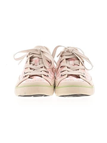 Simple Sneakers (view 2)