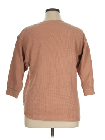 Uniqlo 3/4 Sleeve T-Shirt (view 2)