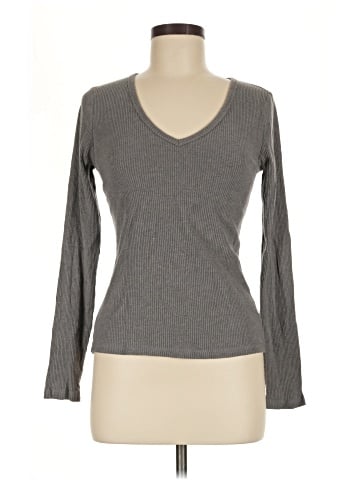 Old Navy Long Sleeve T-Shirt (view 1)