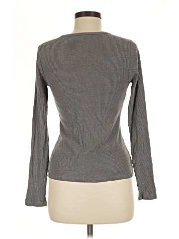 Old Navy Long Sleeve T-Shirt (view 2)