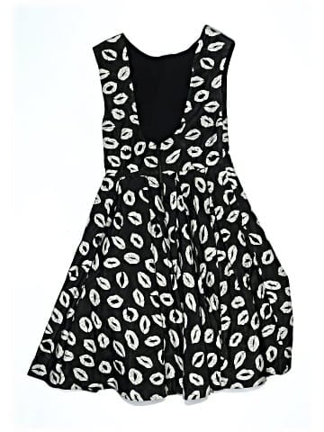 Alice + Olivia Casual Dress (view 2)