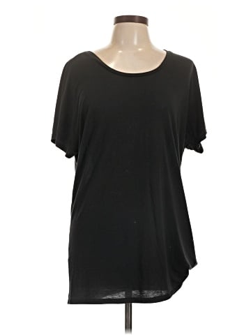Nike Short Sleeve T-Shirt (view 1)