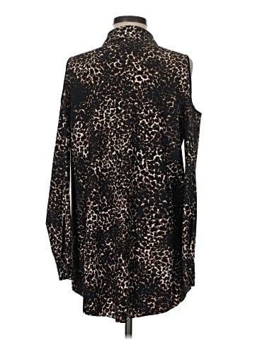 Lyssé Sleeveless Button-Down Shirt (view 2)