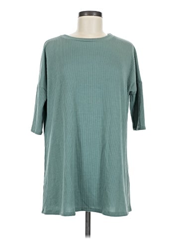 The ZigZag Stripe 3/4 Sleeve Top (view 1)