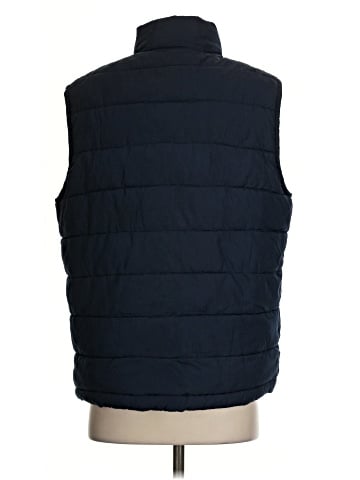 Gap Outlet Vest (view 2)