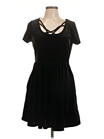 Hot Topic Casual Dress (view 1)