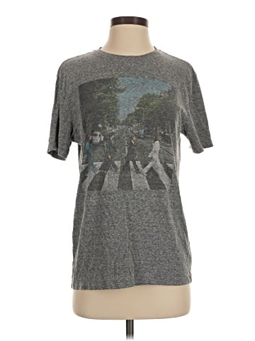 Old Navy Short Sleeve T-Shirt (view 1)