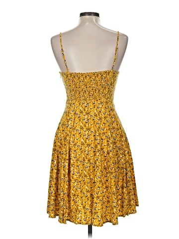 Old Navy Casual Dress (view 2)