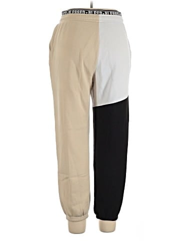 No Boundaries Casual Pants (view 2)