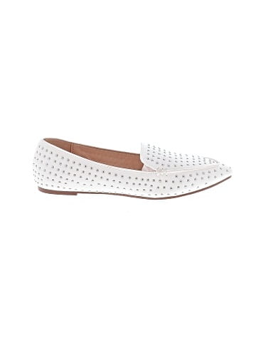 Chase & Chloe Flats (view 1)