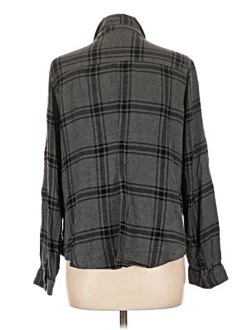 Maurices Long Sleeve Button-Down Shirt (view 2)