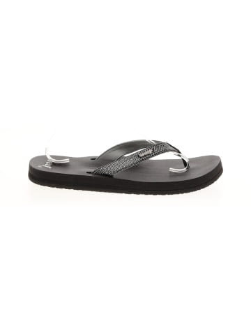 Reef Flip Flops (view 1)