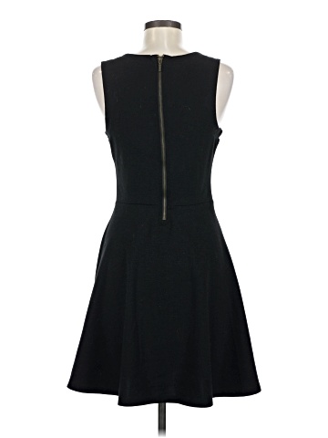 Old Navy Casual Dress (view 2)