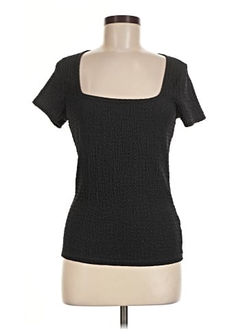 Old Navy Short Sleeve T-Shirt (view 1)