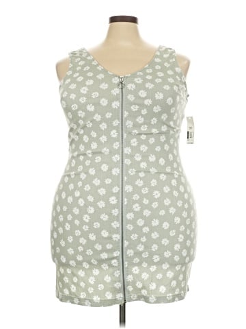 No Boundaries Casual Dress (view 1)