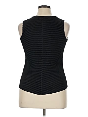 Monroe and Main Sleeveless Top (view 2)