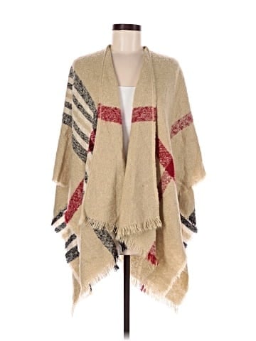 V.Fraas Poncho (view 1)