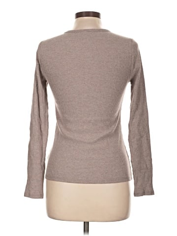 Old Navy Long Sleeve T-Shirt (view 2)
