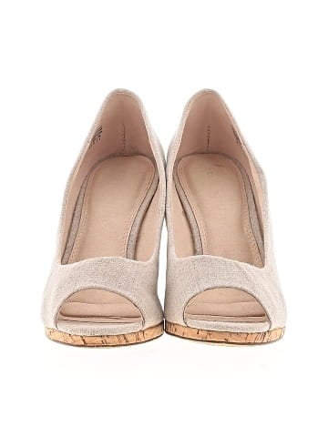 Kelly & Katie Wedges (view 2)