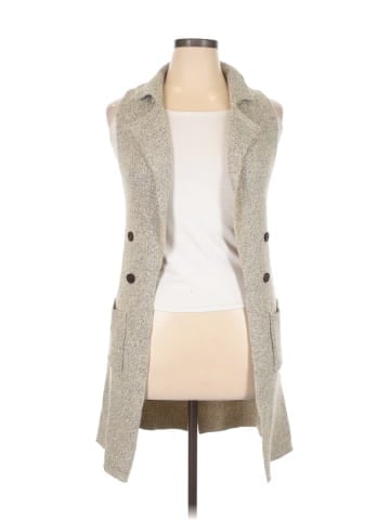 Love Tree Sleeveless Button-Down Shirt (view 1)