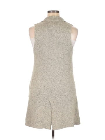 Love Tree Sleeveless Button-Down Shirt (view 2)