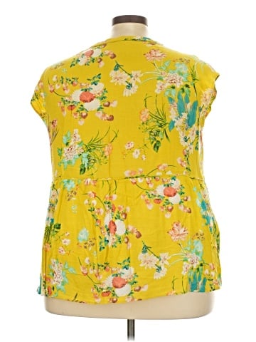 Daniel Rainn Short Sleeve Blouse (view 2)