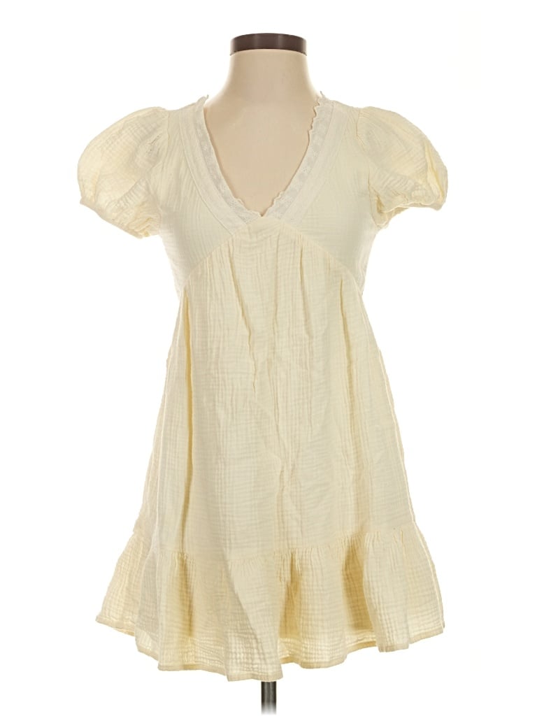 Pre-owned True Craft Casual Dress In Ivory