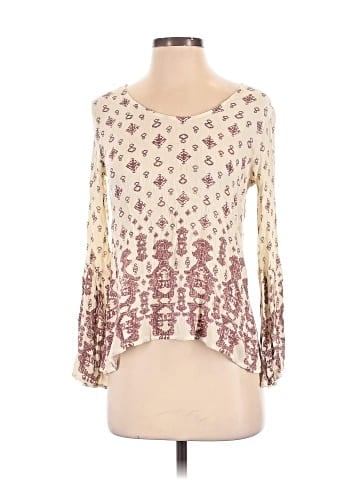 Dee Elle 3/4 Sleeve Top (view 1)
