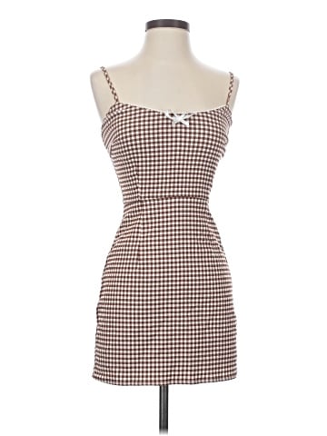 Urban Outfitters Casual Dress (view 1)