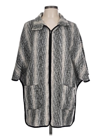 Ro & De Poncho (view 1)