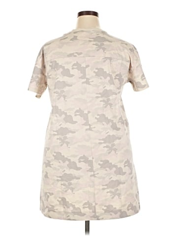 Old Navy Casual Dress (view 2)