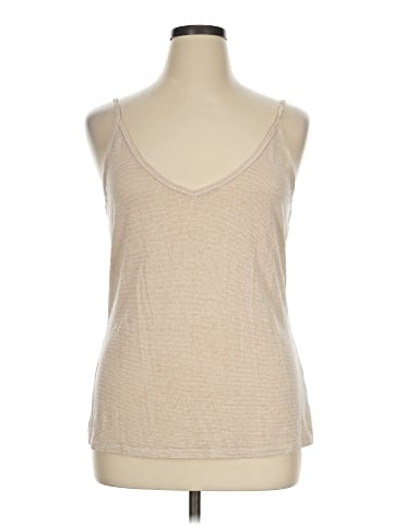Jennifer Lopez Sleeveless Top (view 1)