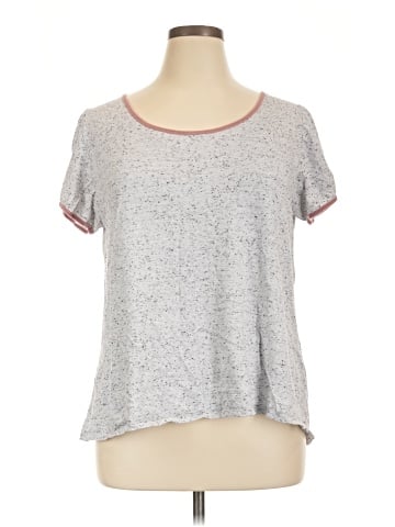 Lularoe Short Sleeve T-Shirt (view 1)