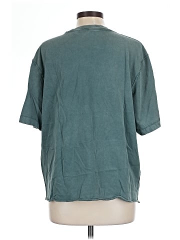Abercrombie & Fitch Short Sleeve T-Shirt (view 2)