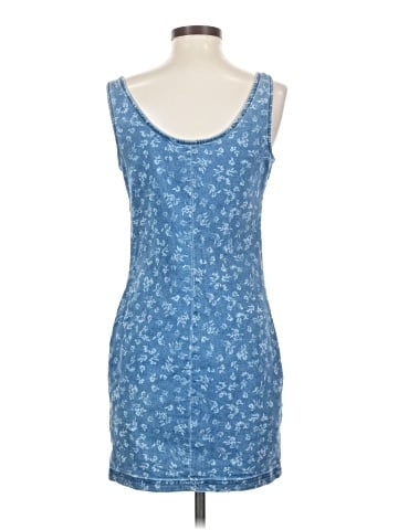 No Boundaries Casual Dress (view 2)